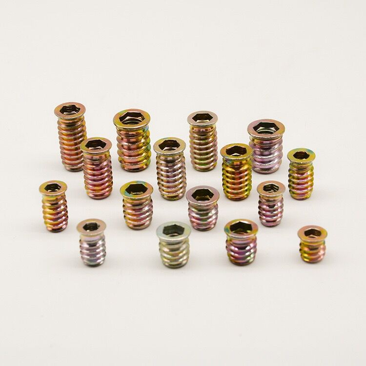 Ξύλινα ένθετα παξιμάδια